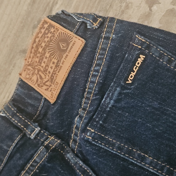 Volcom Jeans - Picture 4 of 5